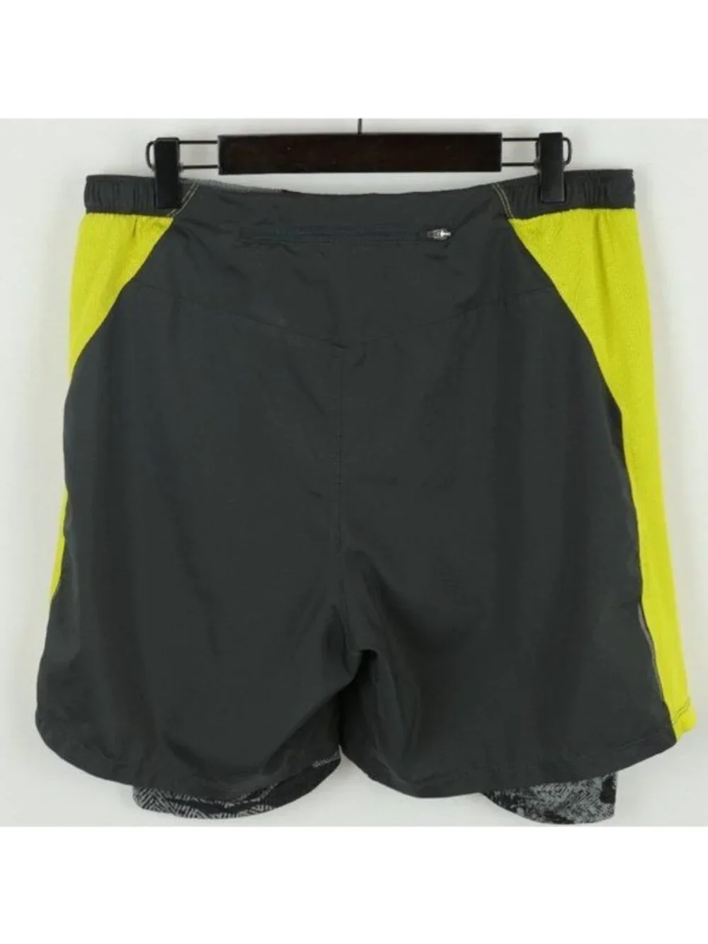 The North Face Men's Large Gray Yellow Double Layer Activewear Shorts